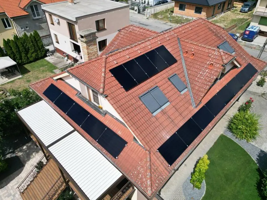 Dom s wallboxom, Viničné